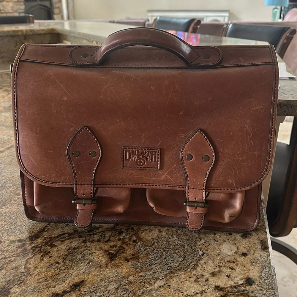 Leather Duluth trading bag gently used - Picture 1 of 8